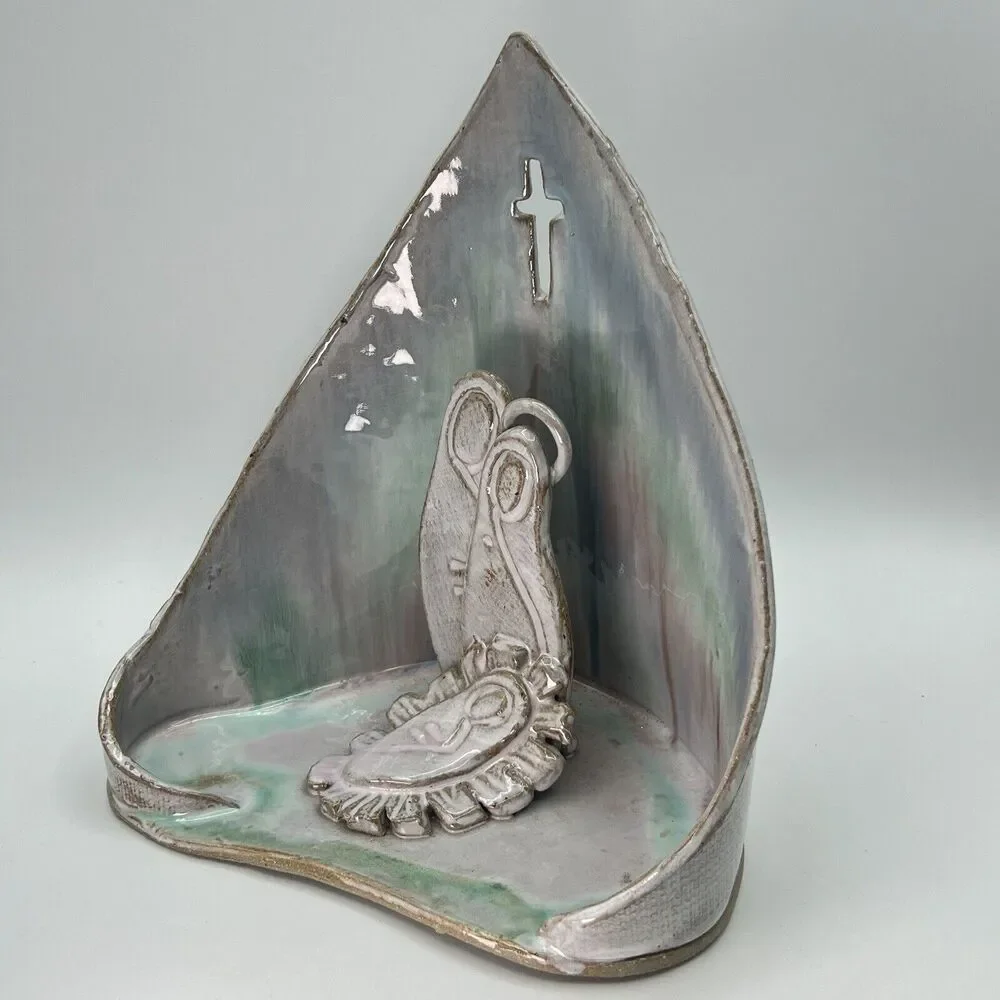 Art Pottery Nativity Scene Drip Glaze Christmas Modern Minimalist 9.5